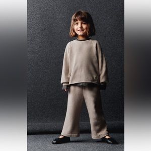 Soft touch waffle weave matching set.